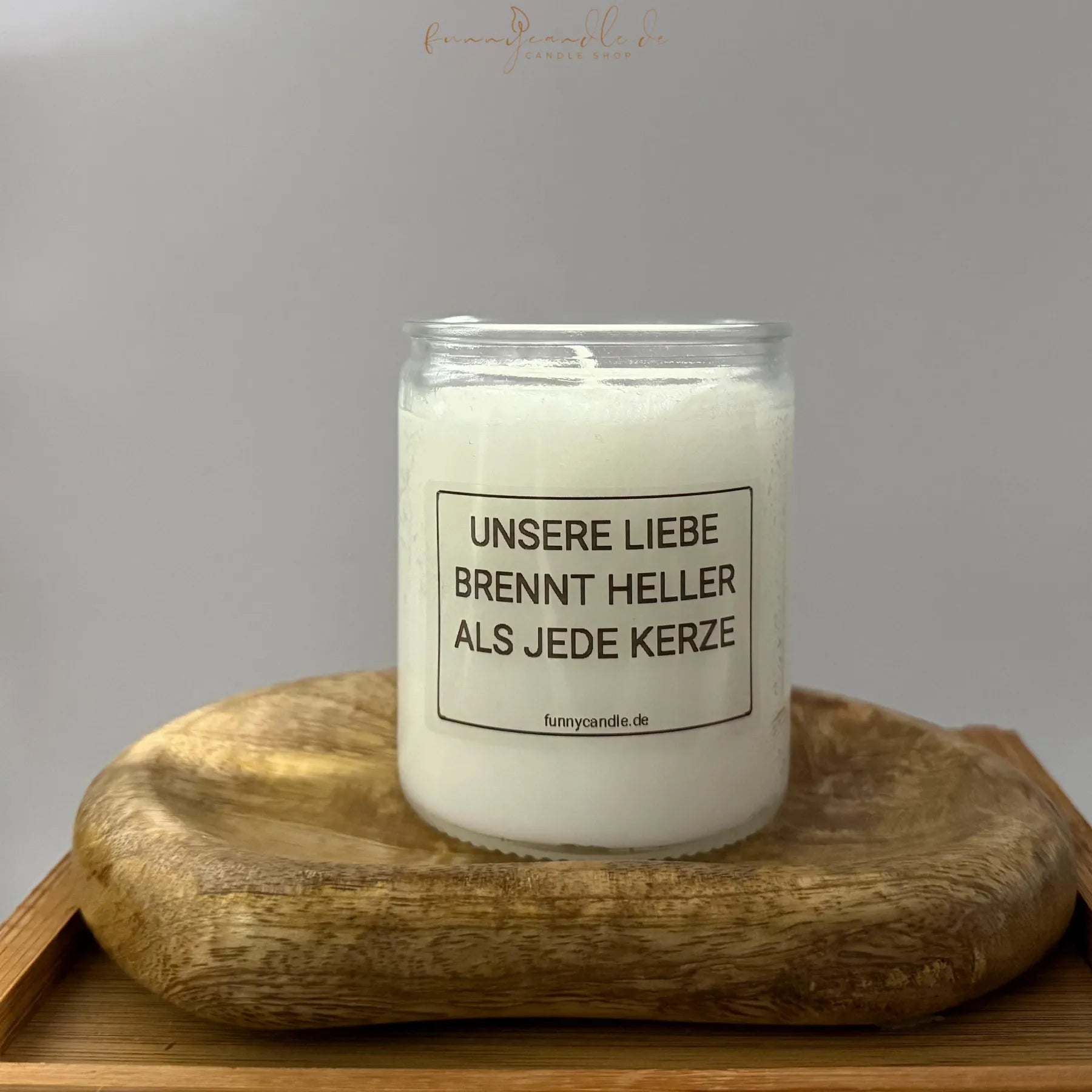 Unsere Liebe brennt heller als jede Kerze